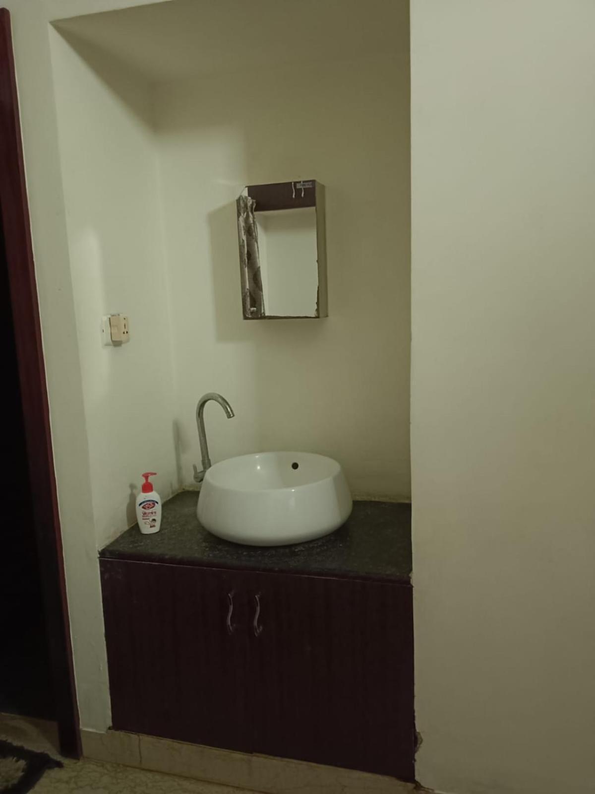 Iris Comfort Inn Τσενάι Εξωτερικό φωτογραφία
