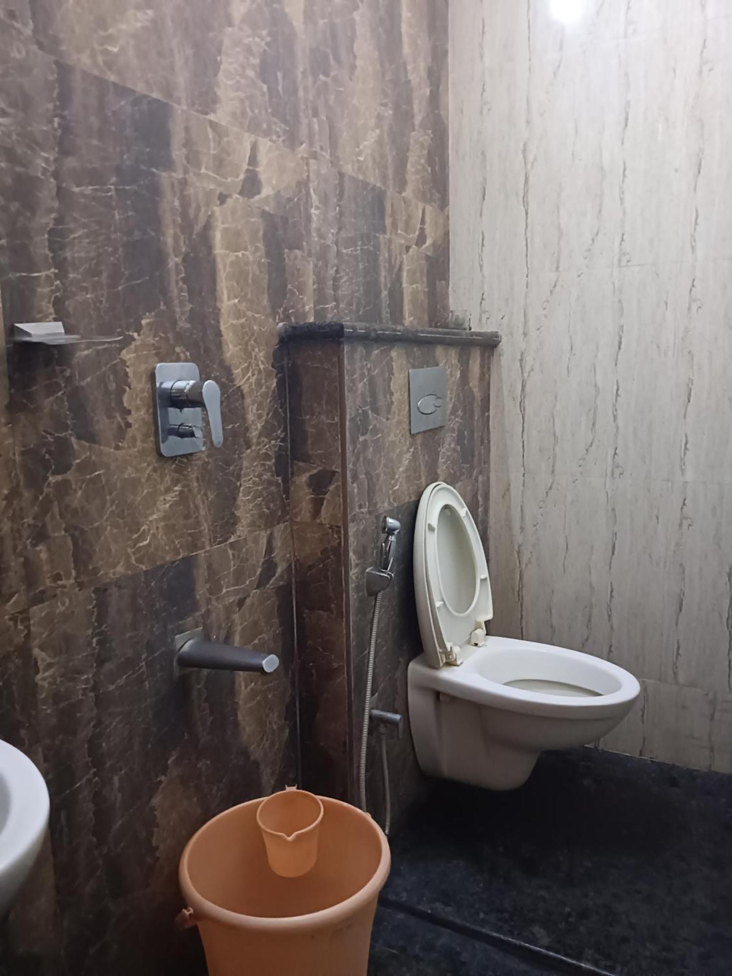 Iris Comfort Inn Τσενάι Εξωτερικό φωτογραφία