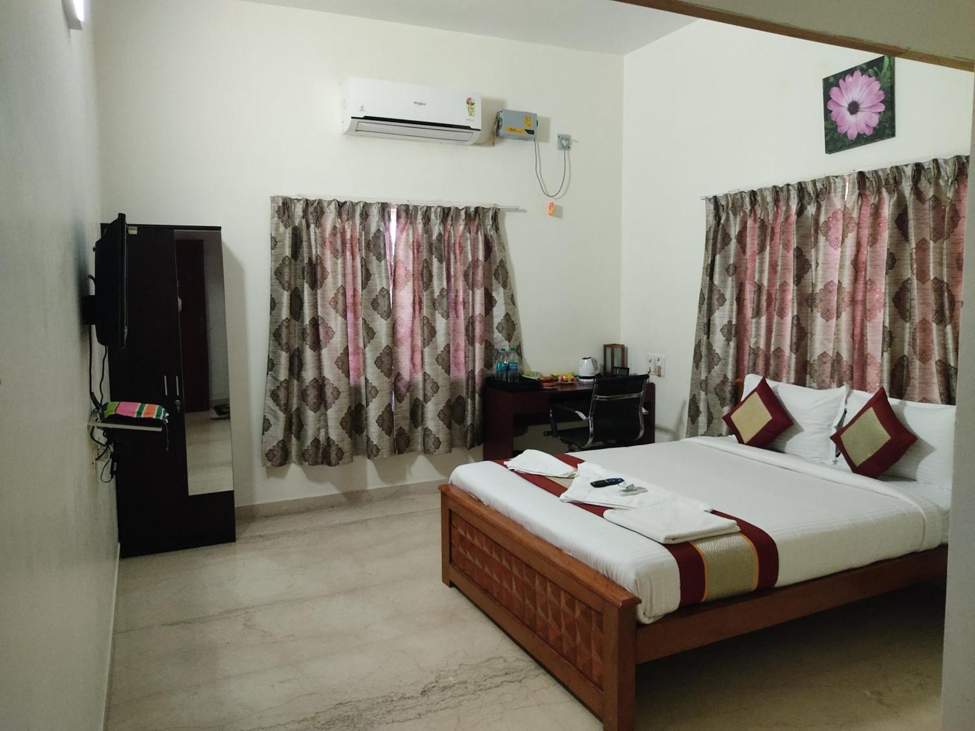 Iris Comfort Inn Τσενάι Εξωτερικό φωτογραφία