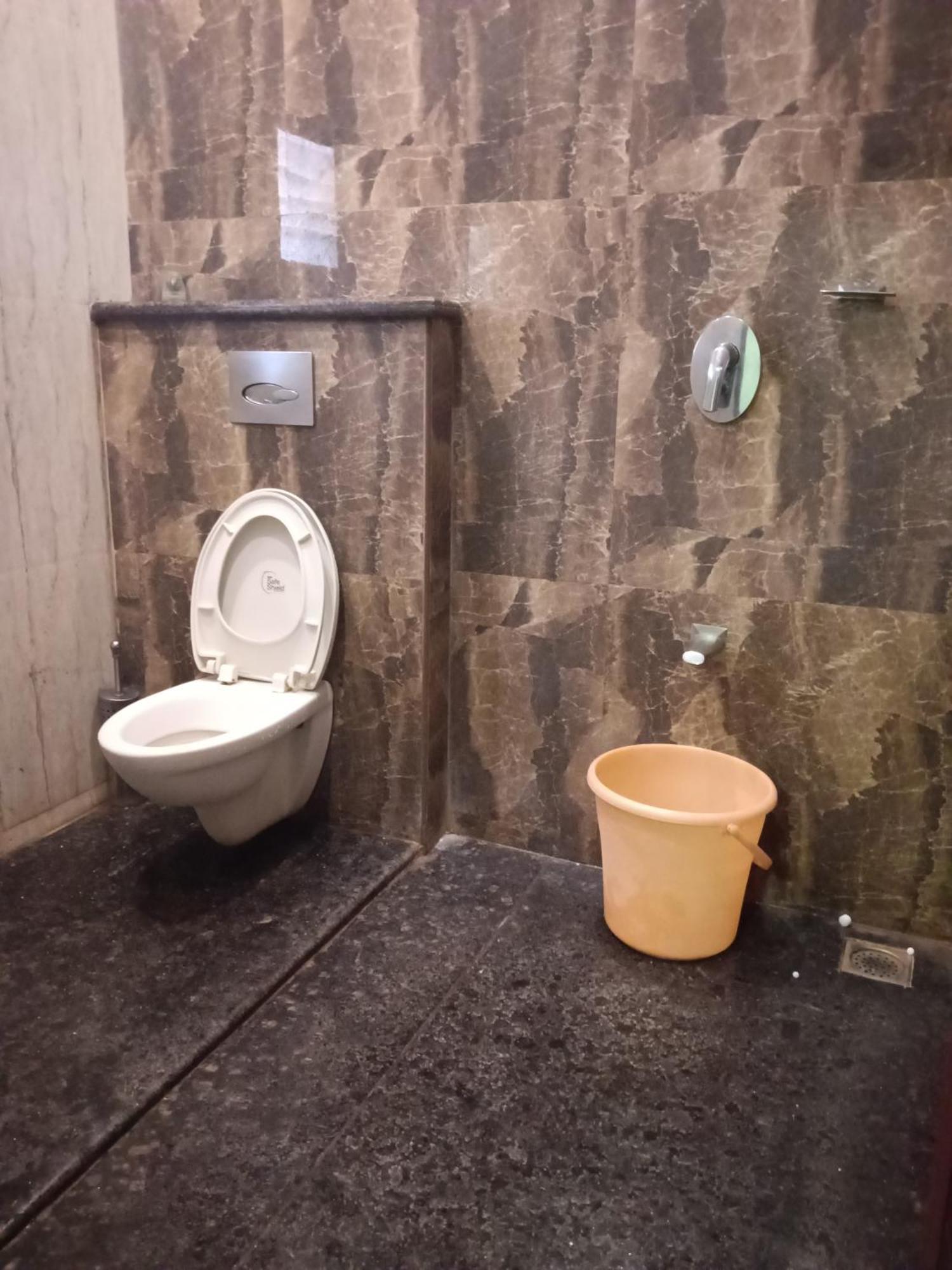 Iris Comfort Inn Τσενάι Εξωτερικό φωτογραφία
