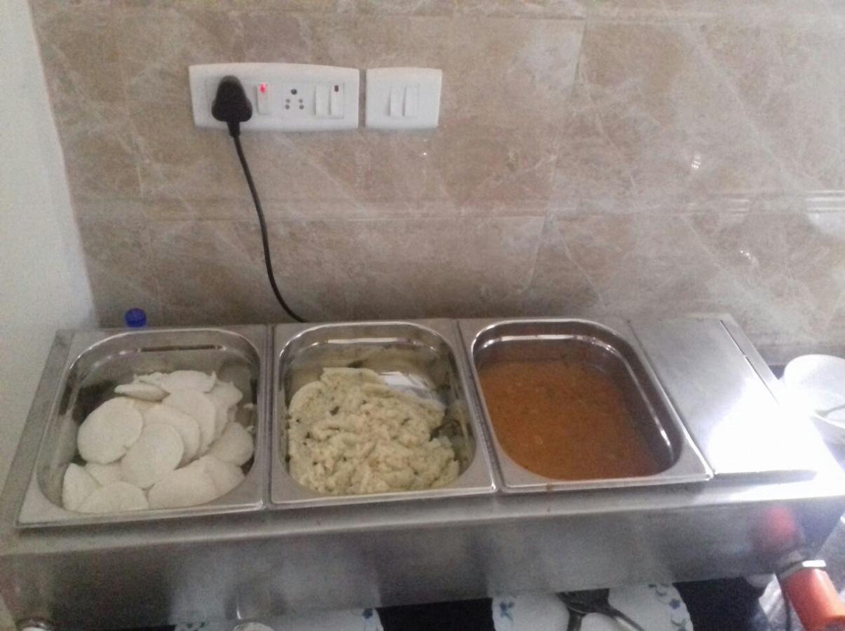 Iris Comfort Inn Τσενάι Εξωτερικό φωτογραφία
