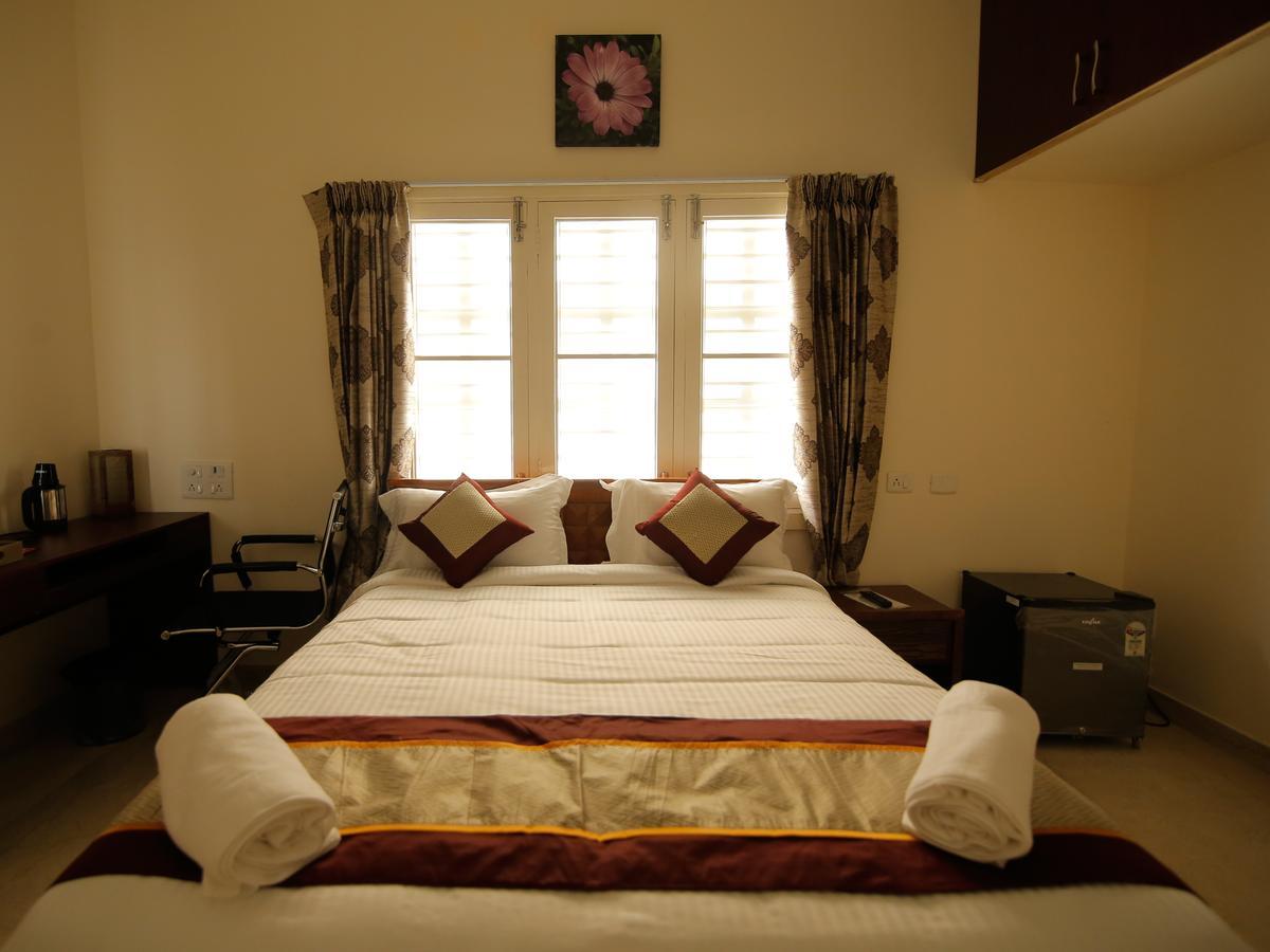 Iris Comfort Inn Τσενάι Εξωτερικό φωτογραφία