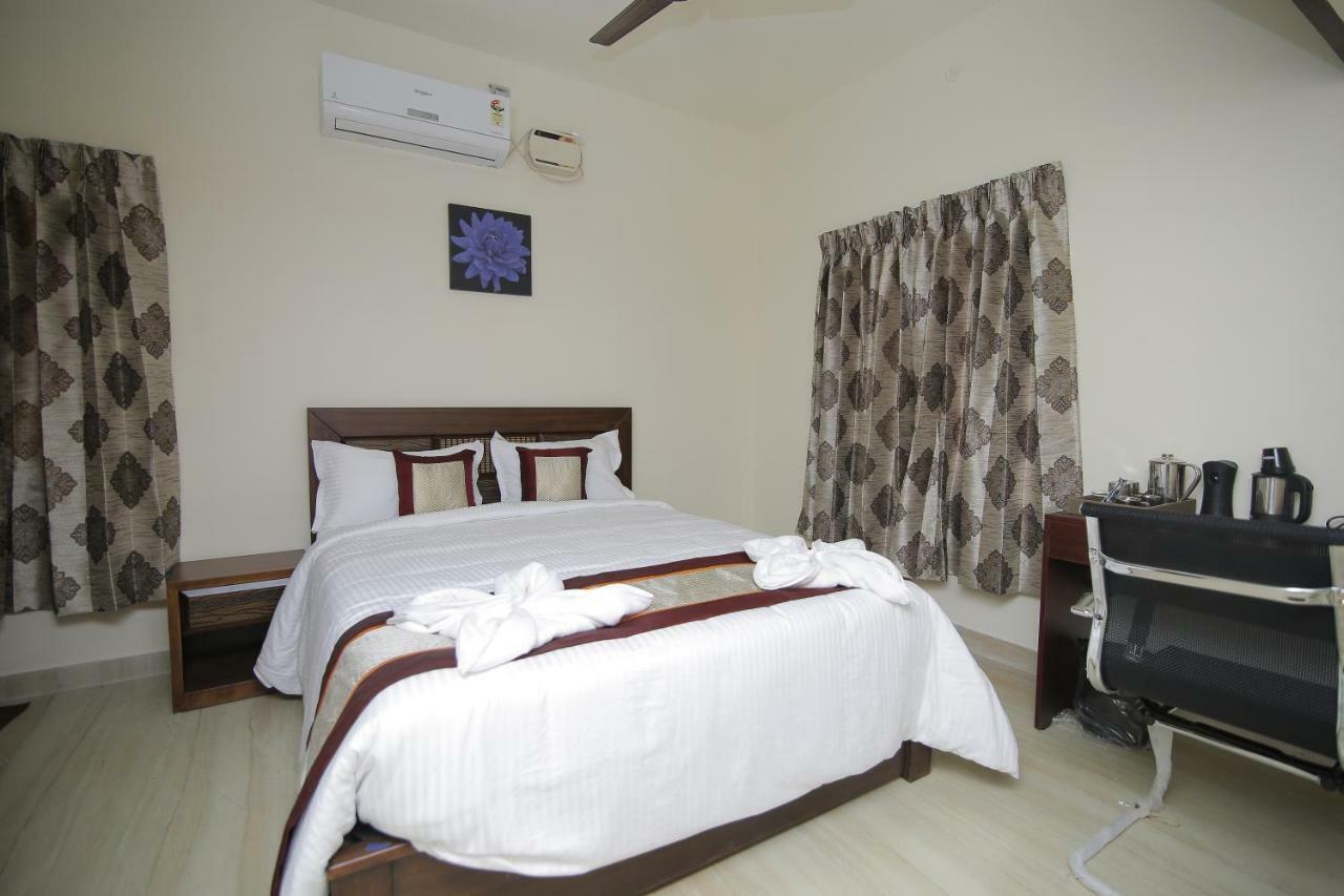 Iris Comfort Inn Τσενάι Εξωτερικό φωτογραφία
